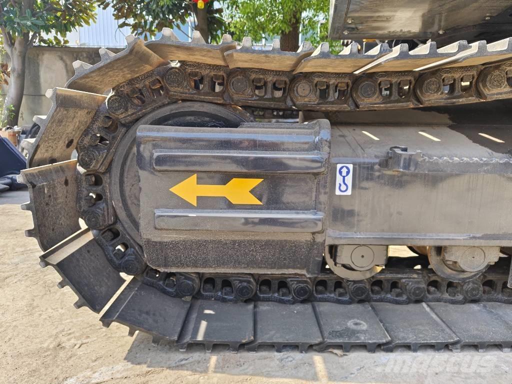 Volvo EC 380 D L حفارات زحافة