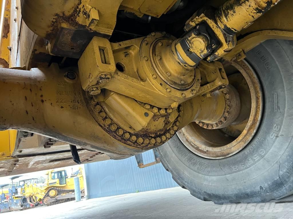 CAT 988H لوادر بعجل