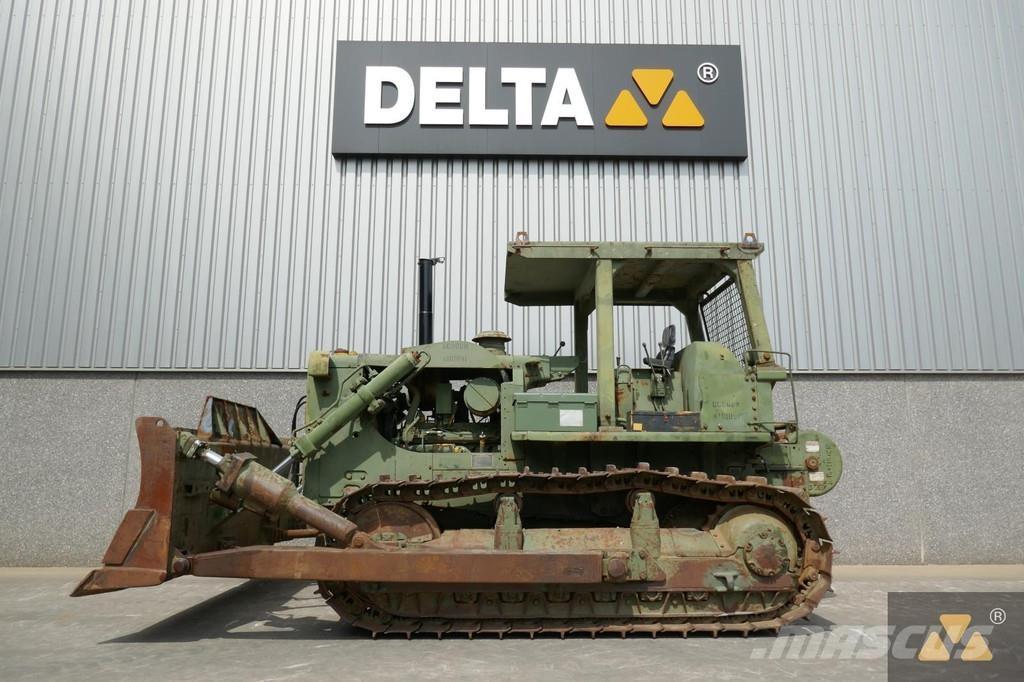 CAT D7F Ex-army بلدوزرات مجنزرة