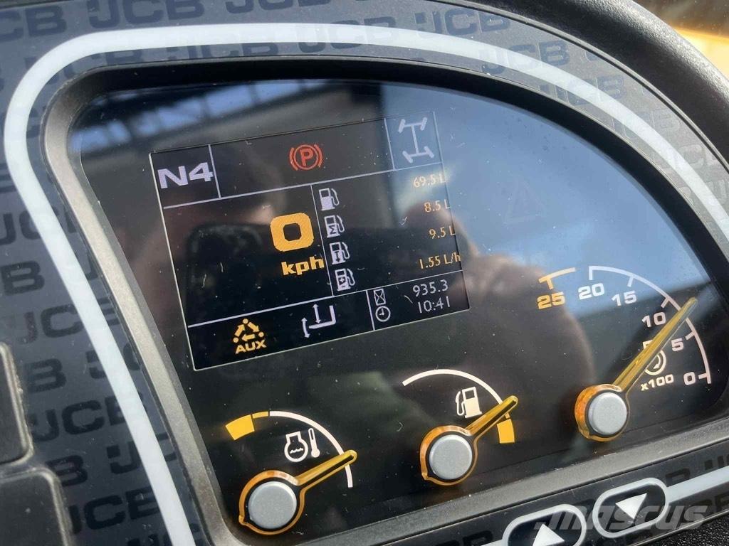 JCB 535-95 مناولات متداخلة