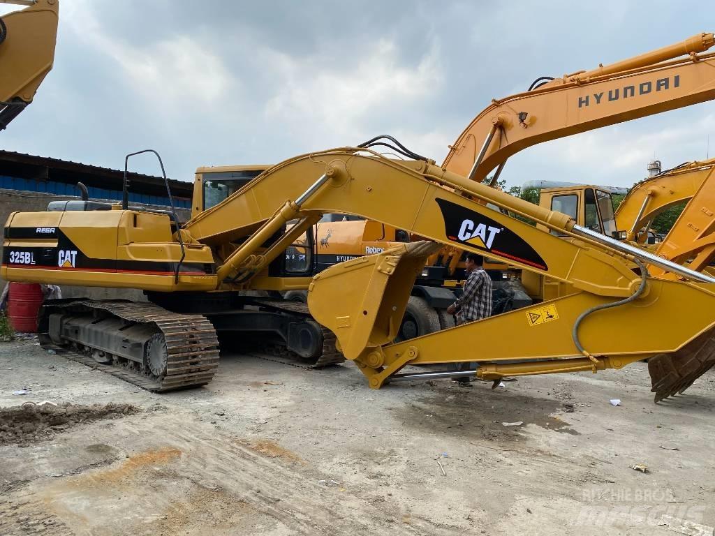 CAT 325 B L حفارات زحافة