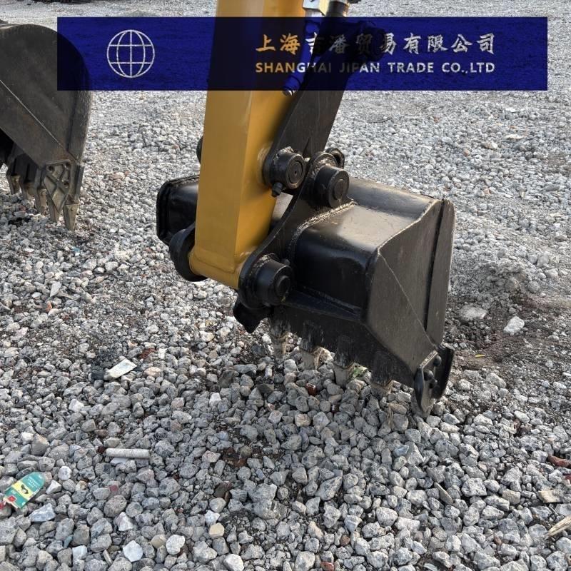 CAT 304 حفارات زحافة