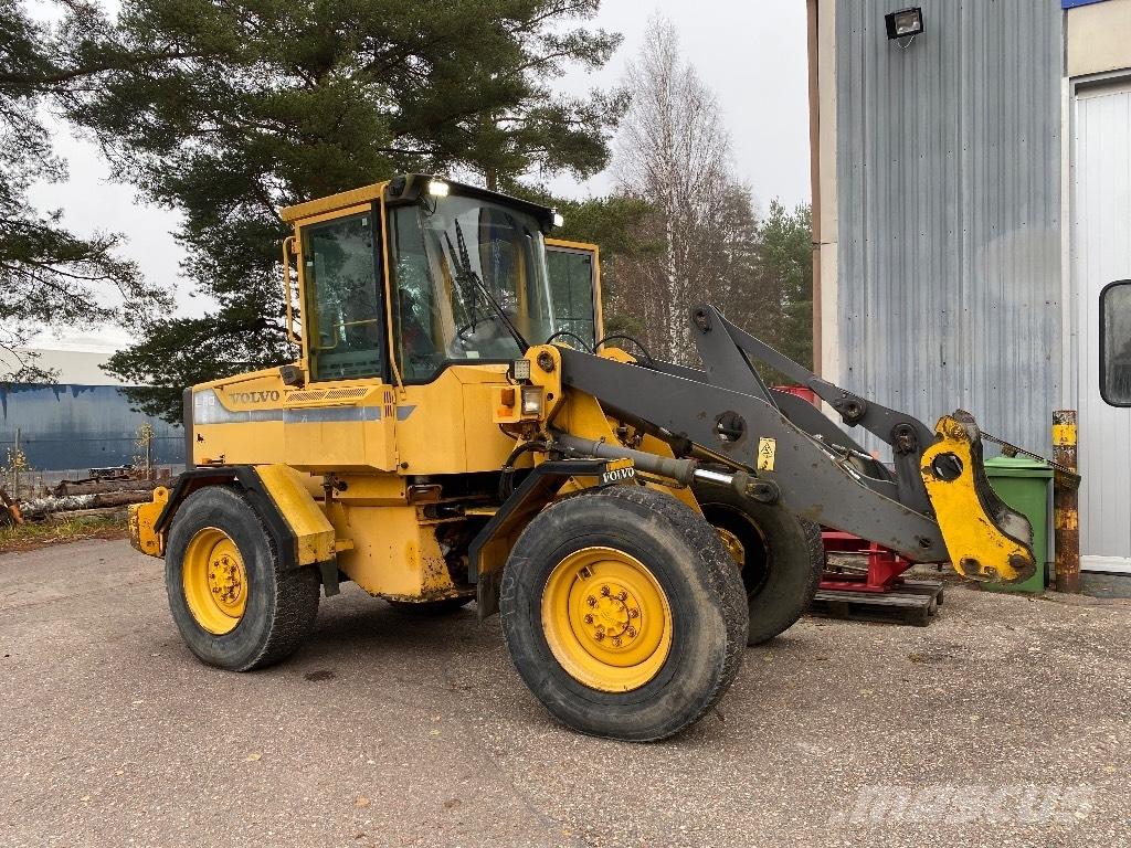 Volvo BM L 50 لوادر متعددة الأغراض