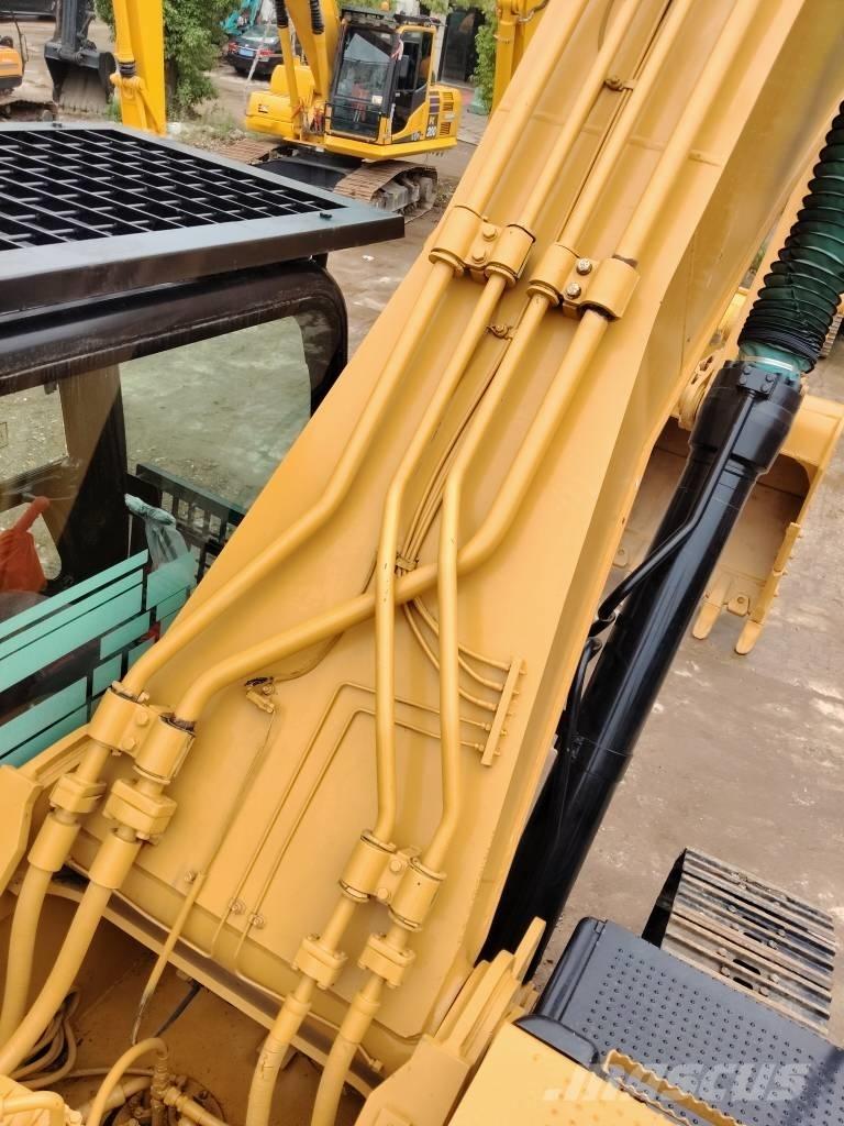 CAT 330 D حفارات زحافة