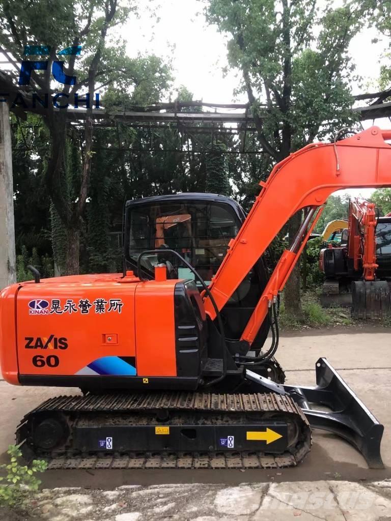 Hitachi ZX 60 حفارات زحافة