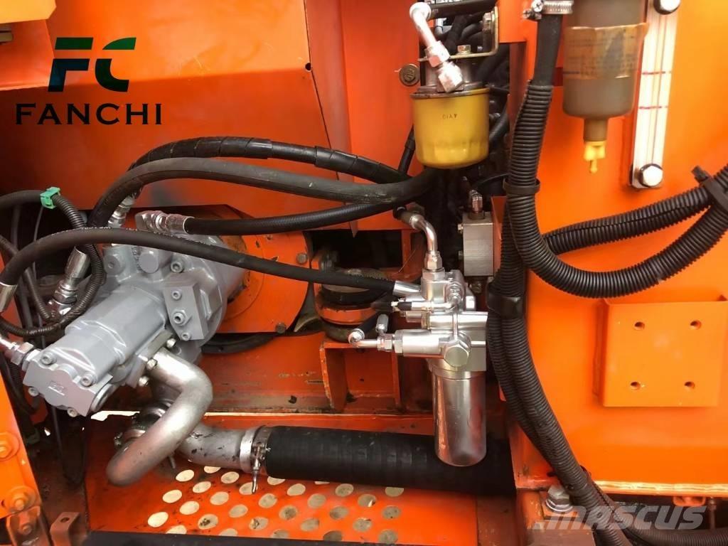 Hitachi ZX 60 حفارات زحافة