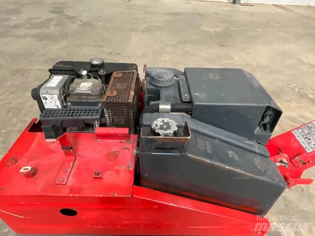 Bomag BW 65 H مداحل ثنائية الاسطوانة