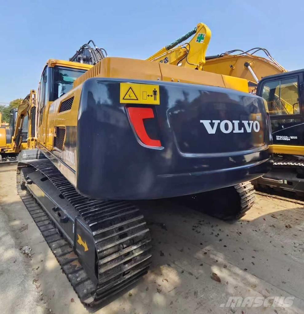 Volvo EC 250 D L حفارات زحافة