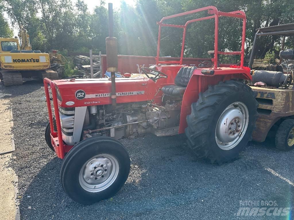 Massey Ferguson 152 الجرارات