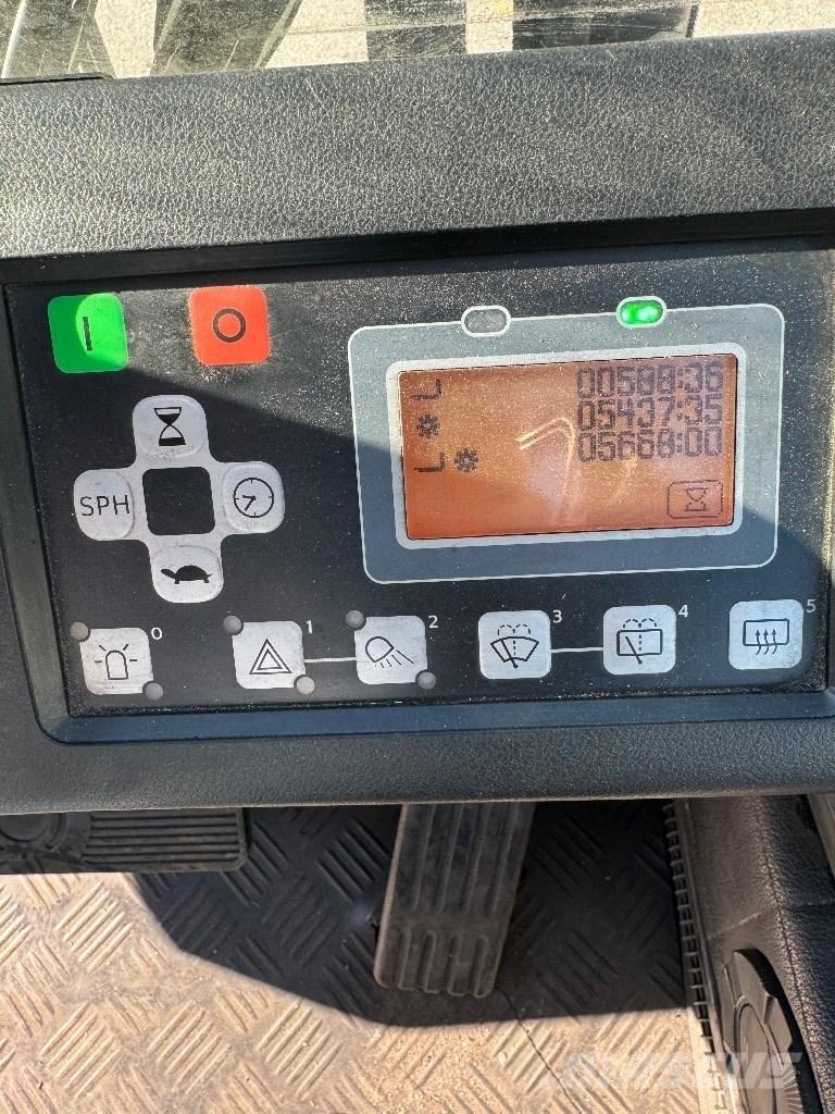 Toyota 8FBMT40 شاحنات ذات رافعات شوكية تعمل بالكهرباء