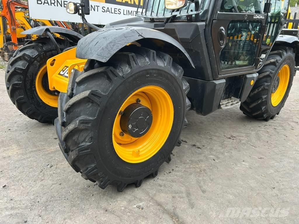 JCB 531-70 مناولات متداخلة