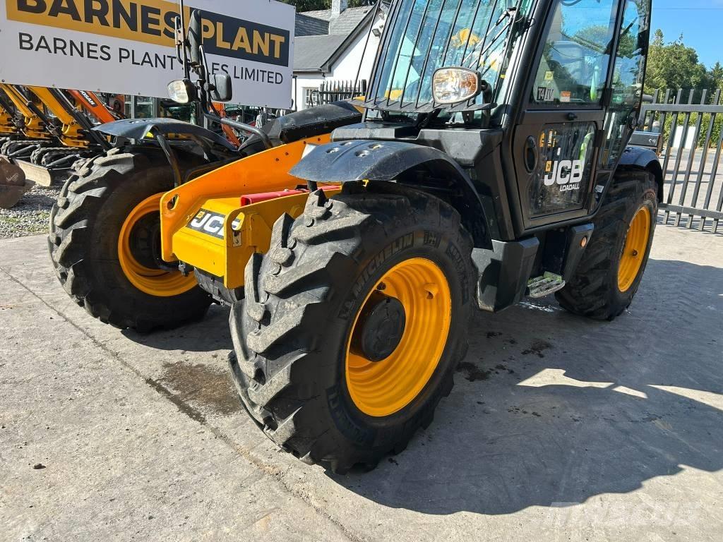 JCB 531-70 مناولات متداخلة
