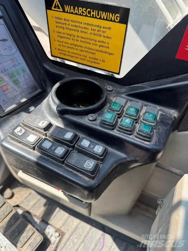 Takeuchi TB1160W حفارات بعجل