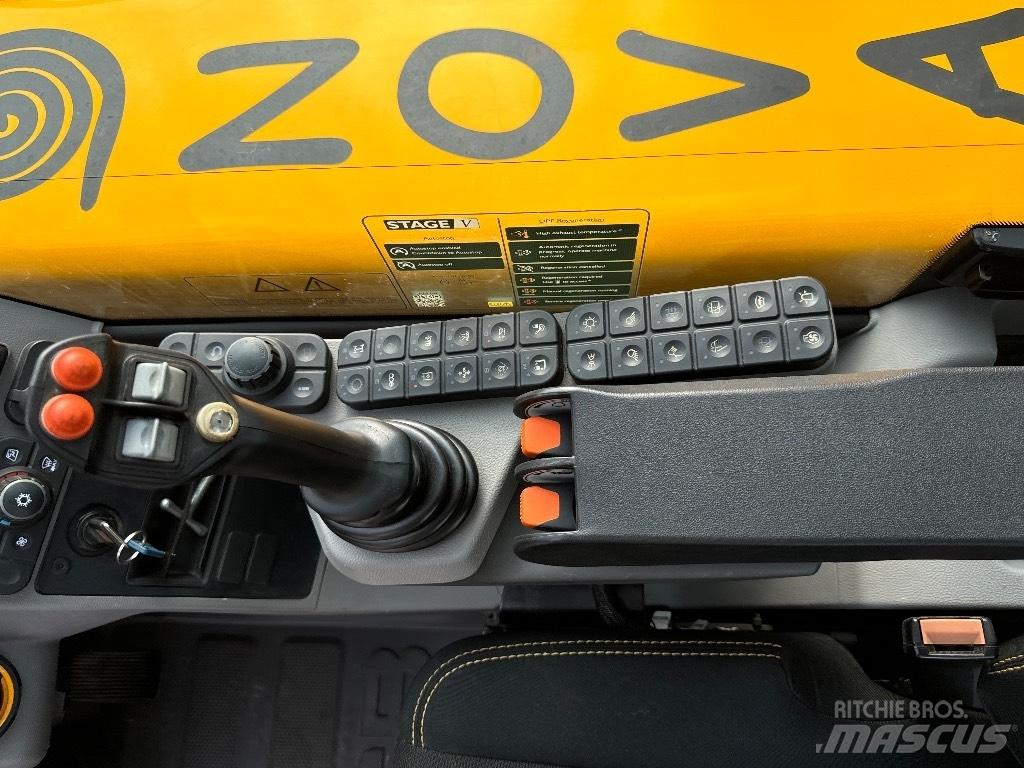 JCB 560-80 AGRI XTRA مناولات متداخلة