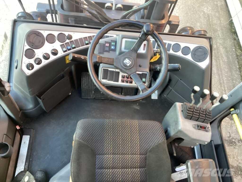 Kalmar DCF55-6H شاحنات الديزل