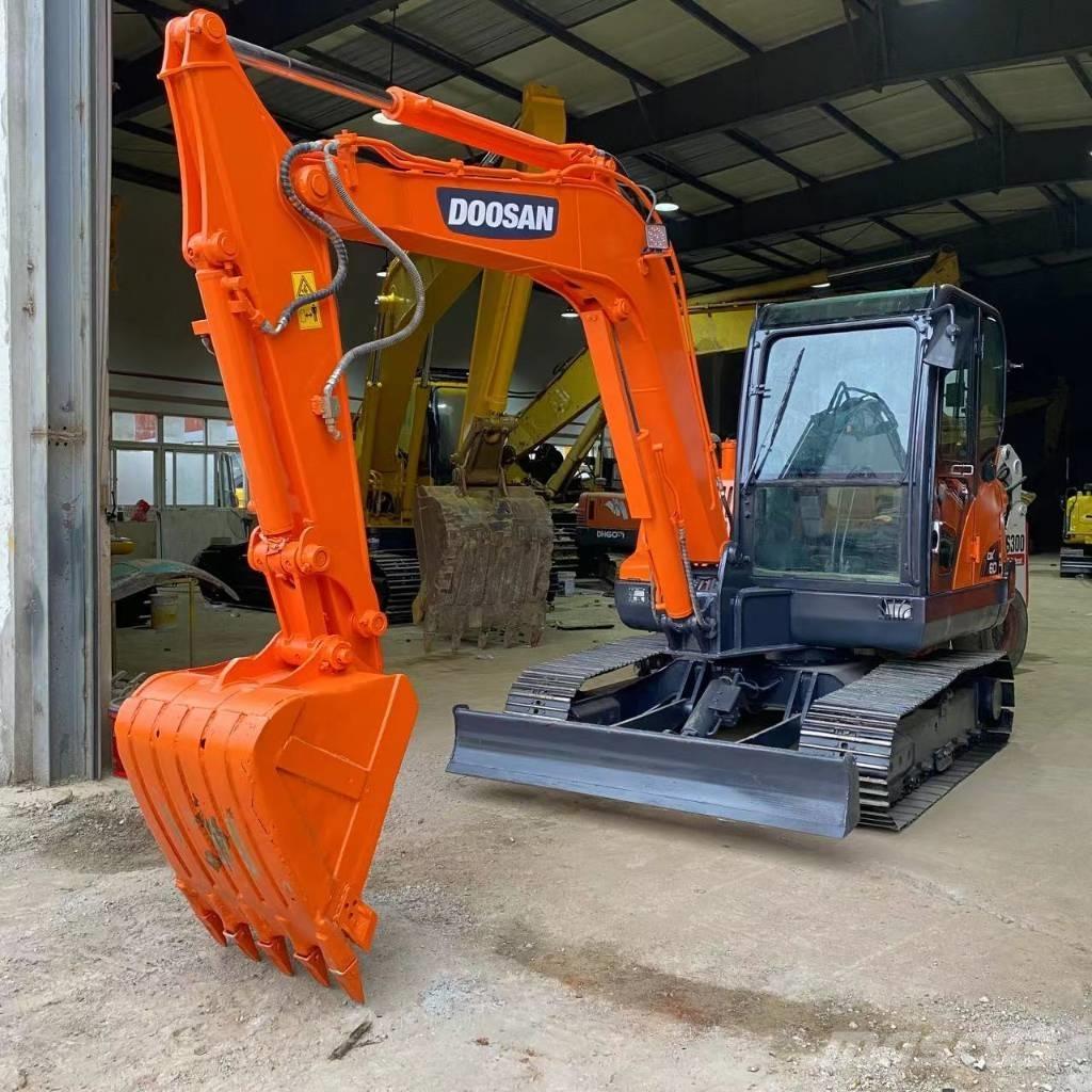 Doosan DX 60-9 C حفارات وسط 7 طن - 12 طن