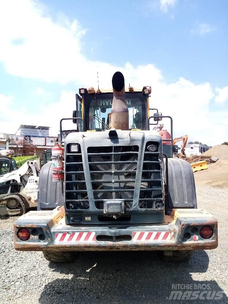 Hyundai HL 757-9 لوادر بعجل