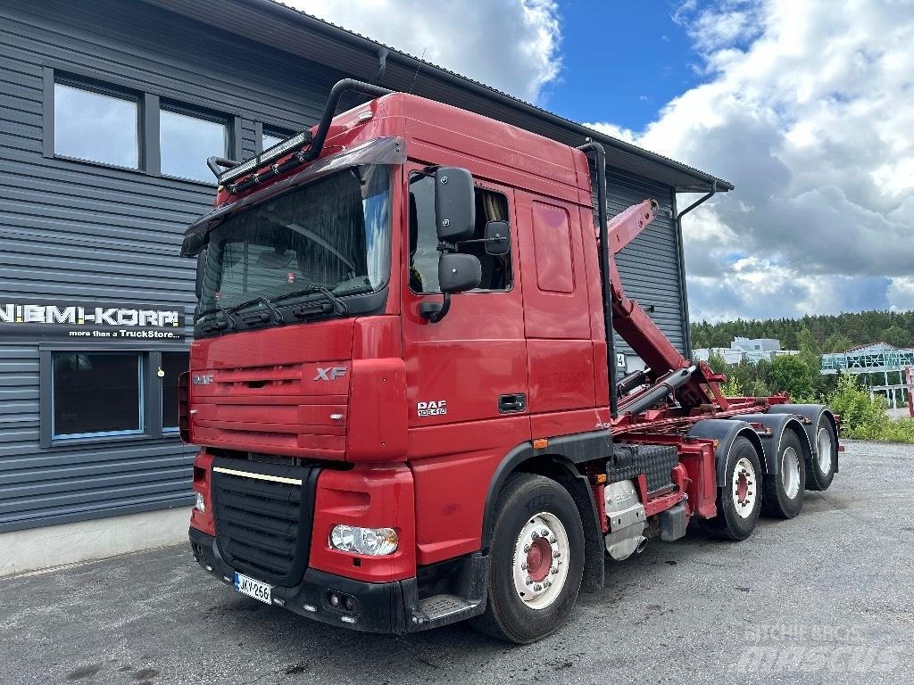 DAF XF105.410 8x2 شاحنات الرافعات الخطافية