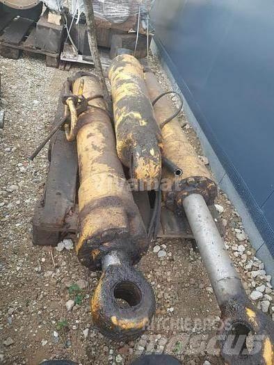 Liebherr A914 محركات