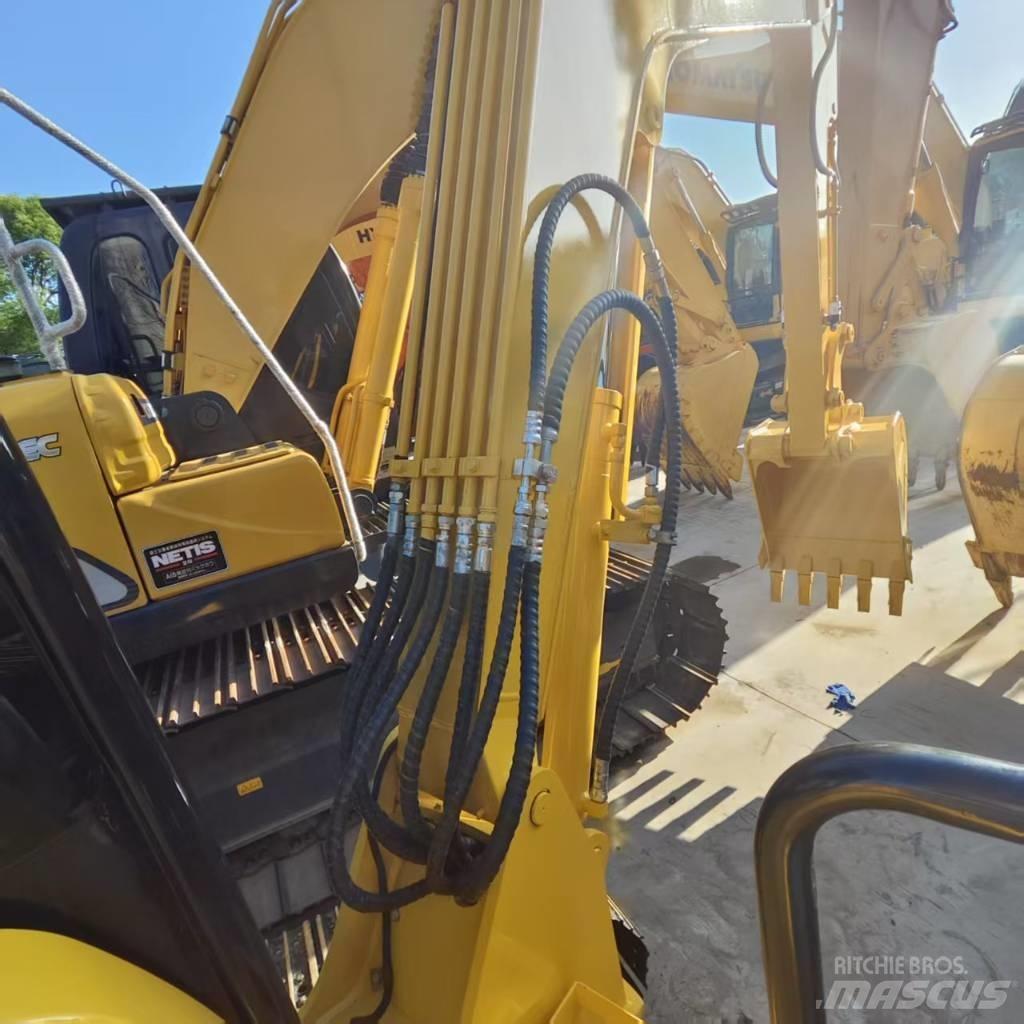 Komatsu PC 56 حفارات صغيرة أقل من 7 طن (حفارات صغيرة)