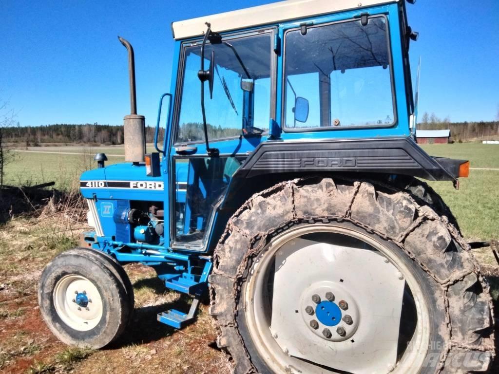 Ford 4110 الجرارات