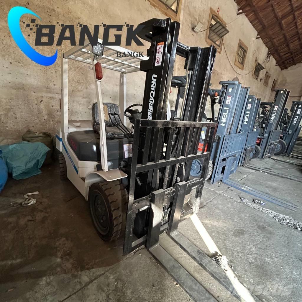 TCM FD 35 شاحنات الديزل