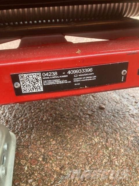 Toro 1021 جز العشب خلف الكهف