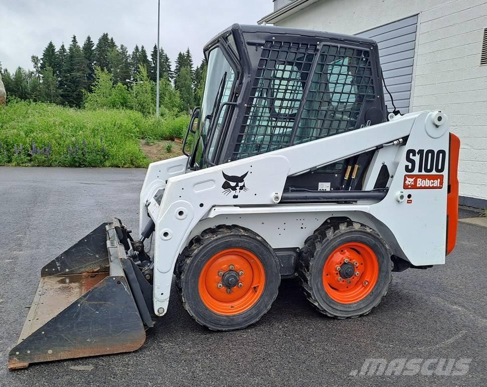 Bobcat S 100 لوادر انزلاقية التوجيه