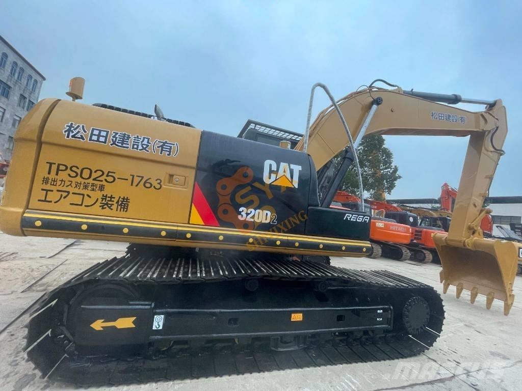 CAT CAT320 D2 حفارات زحافة