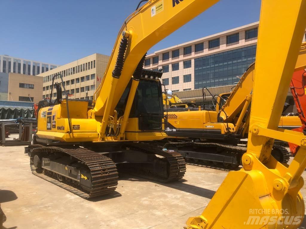 Komatsu PC200 حفارات زحافة