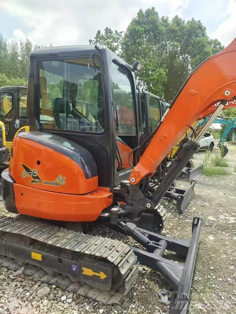 Kubota U 35 حفارات صغيرة أقل من 7 طن (حفارات صغيرة)