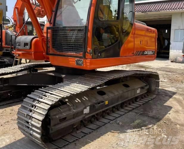 Doosan DX225LC حفارات زحافة