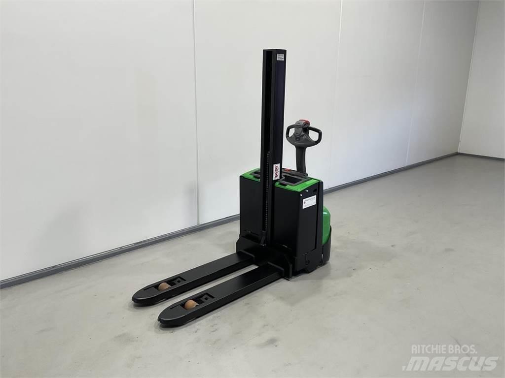 Cesab S208L شاحنات مناولة ذاتية الدفع