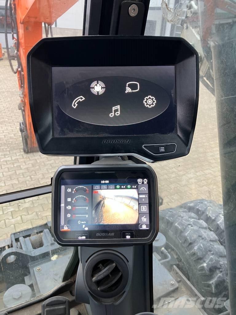 Doosan DX140W-7 حفارات بعجل