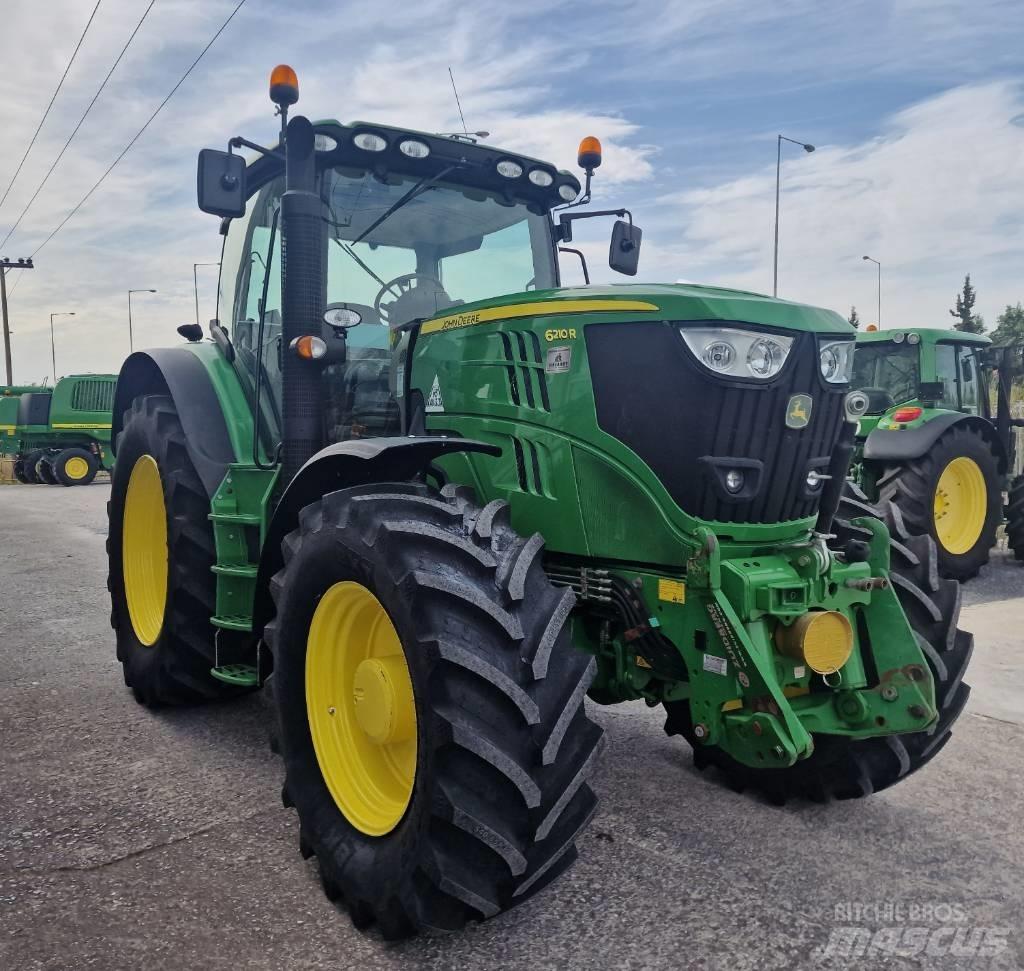 John Deere 6210 R الجرارات