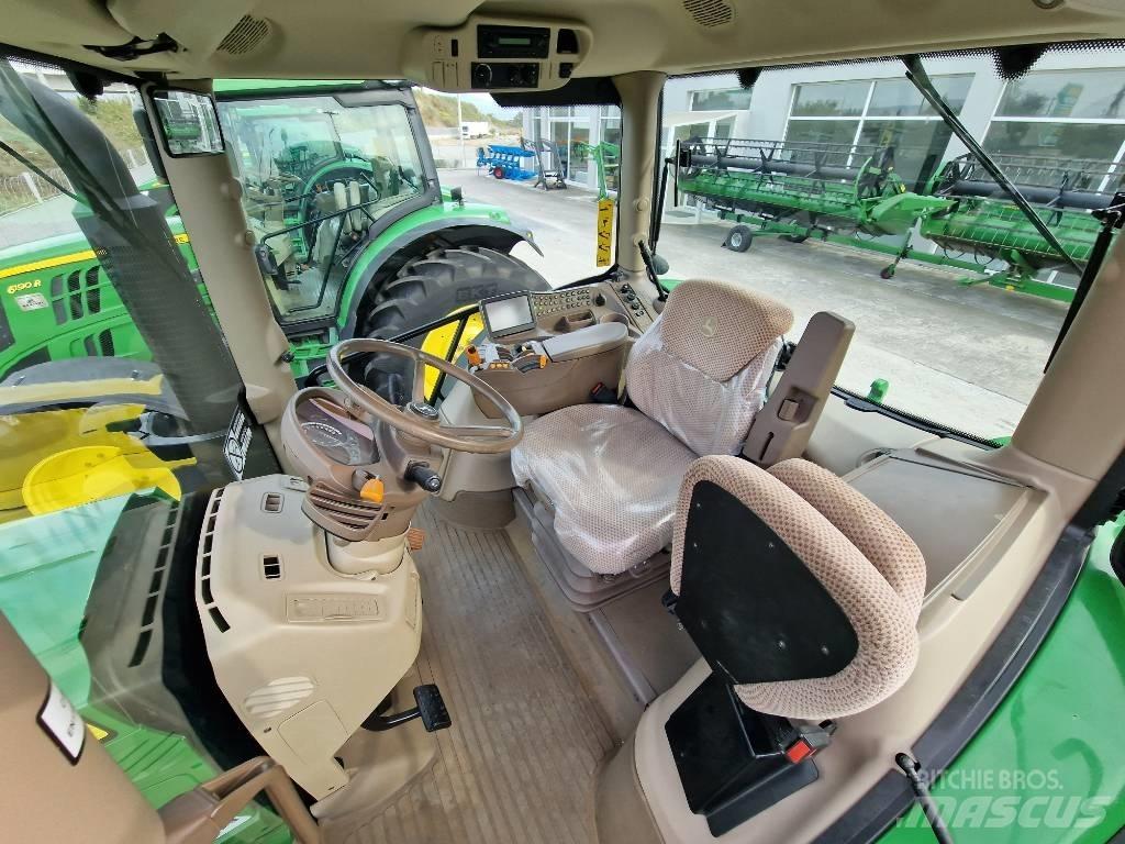 John Deere 6210 R الجرارات