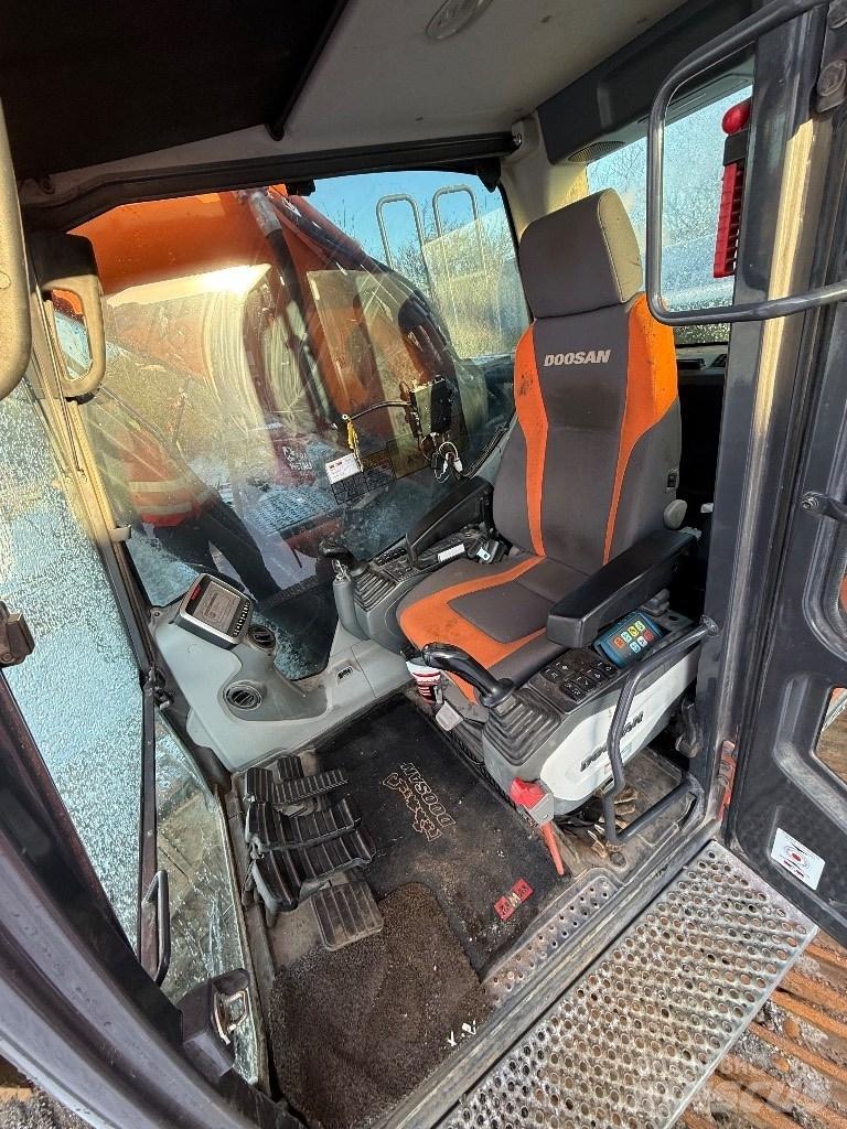 Doosan DX 300 lc 5 حفارات زحافة