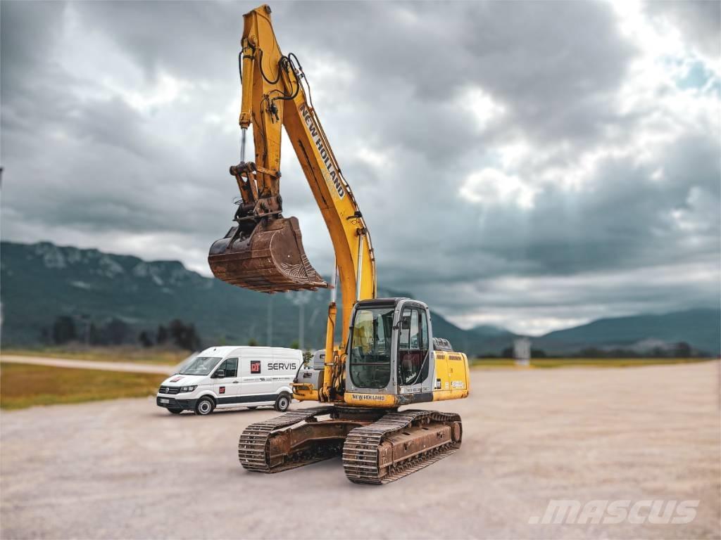 New Holland E 245 B حفارات زحافة