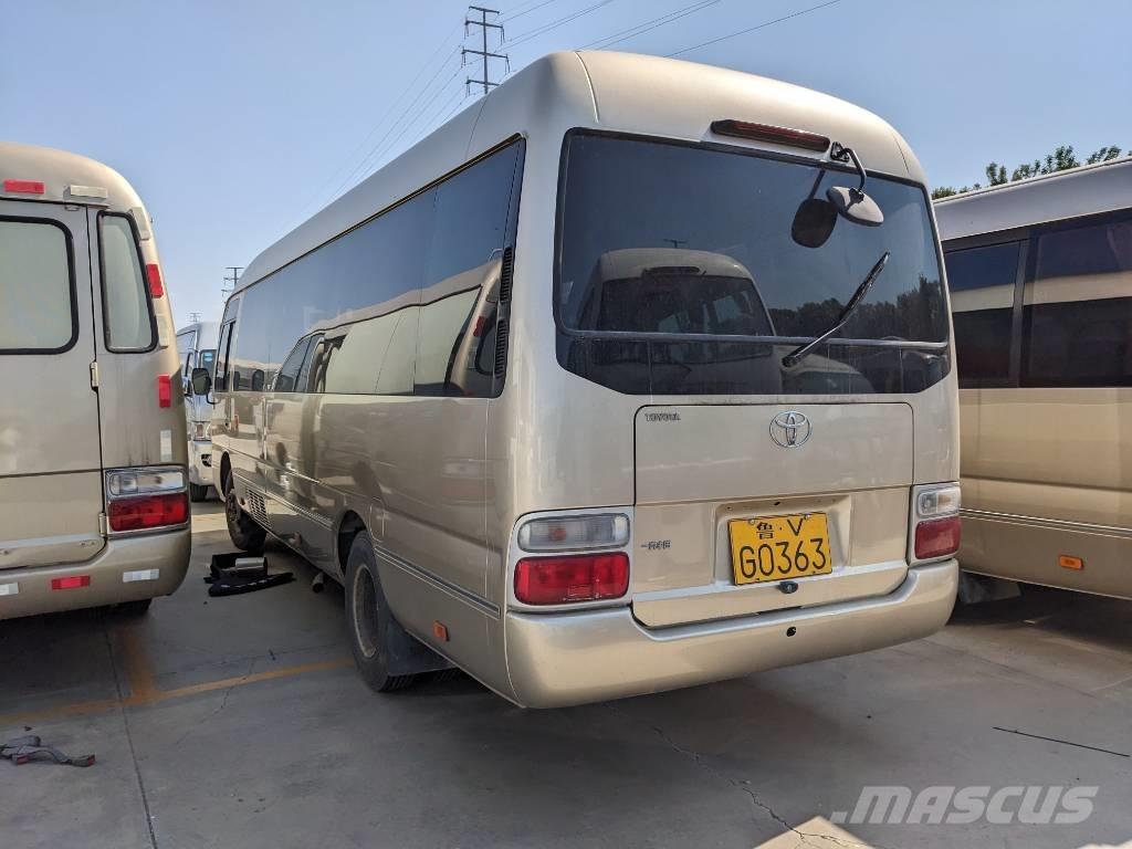 Toyota Coaster Bus حافلة صغيرة