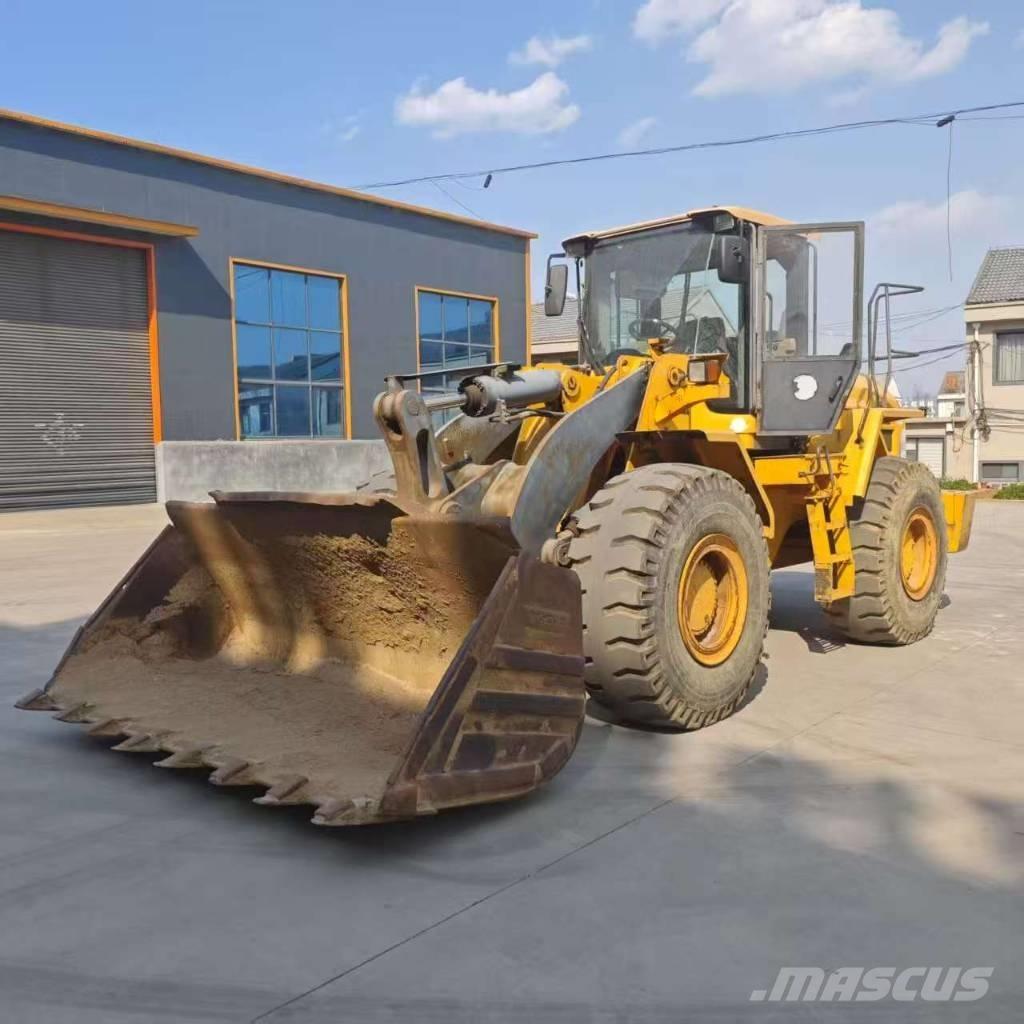 Volvo L 105 لوادر بعجل
