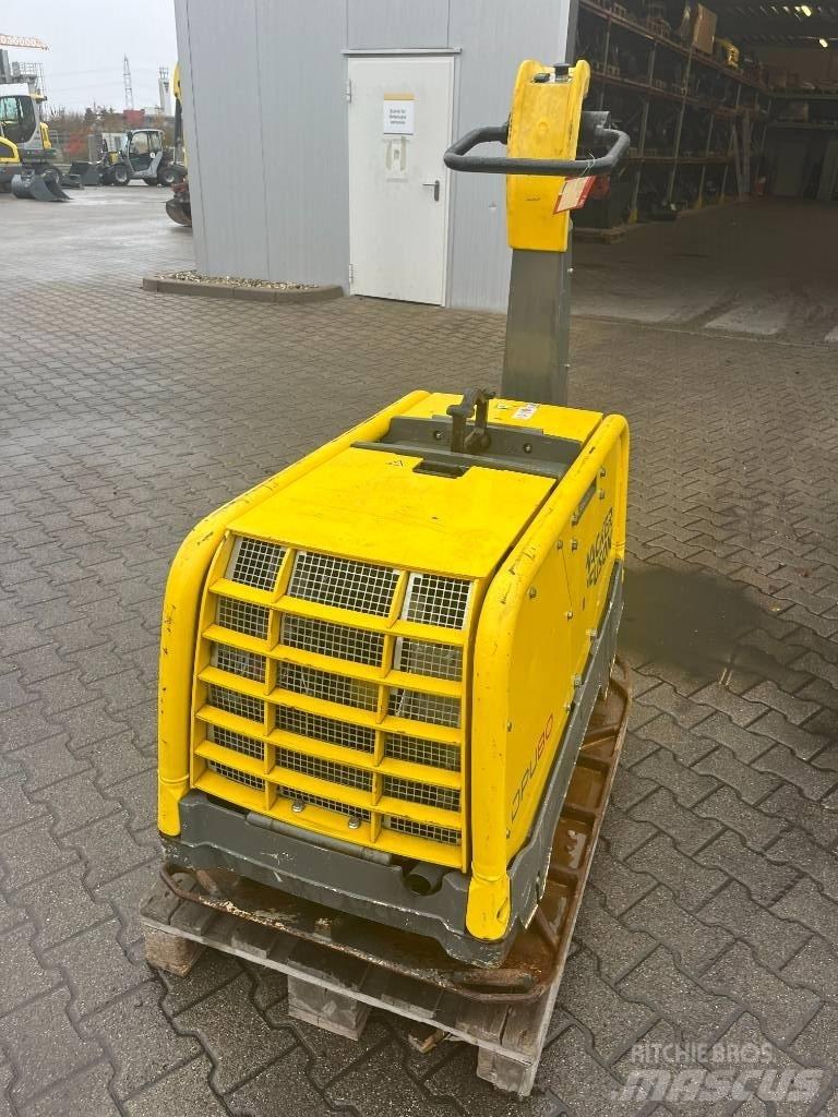 Wacker Neuson DPU80 دكاكات أفقية