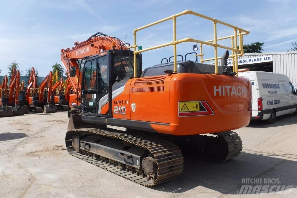 Hitachi ZX 210 LC-7 حفارات زحافة