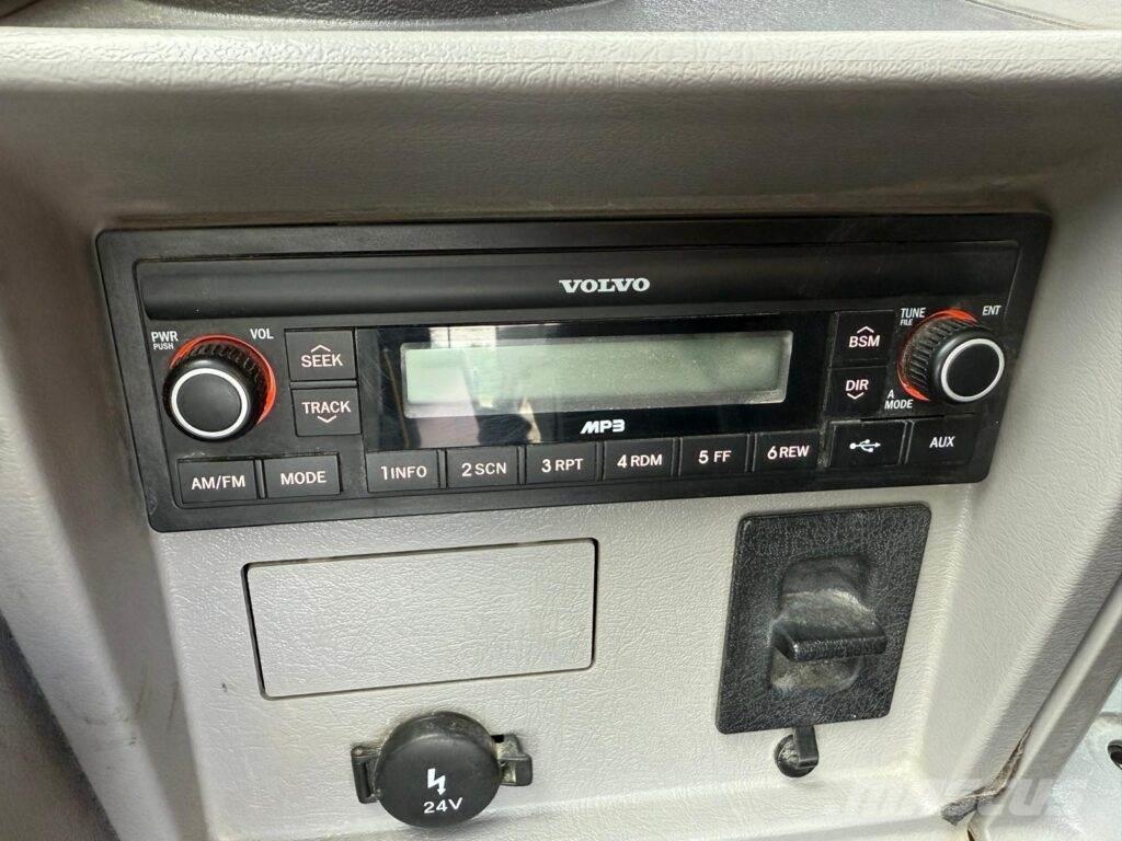 Volvo EC380ENL حفارات زحافة