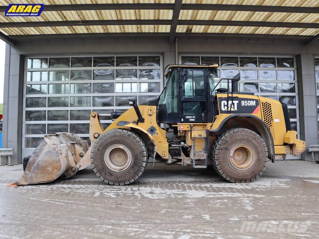 CAT 950M لوادر بعجل