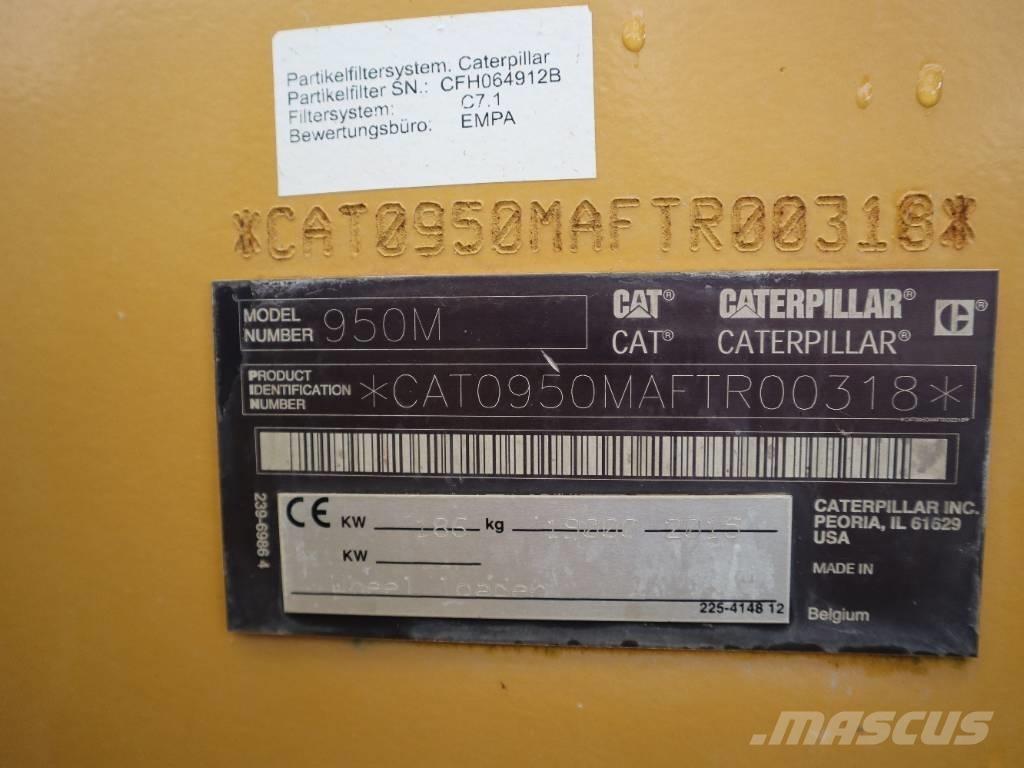 CAT 950M لوادر بعجل