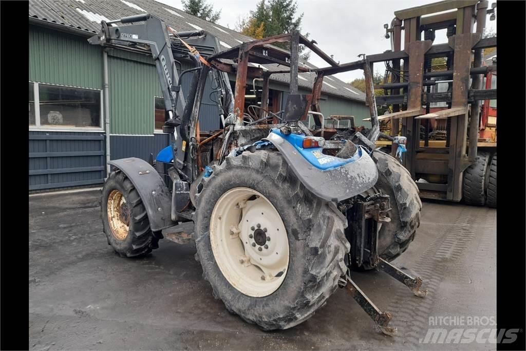 New Holland TL100 الجرارات