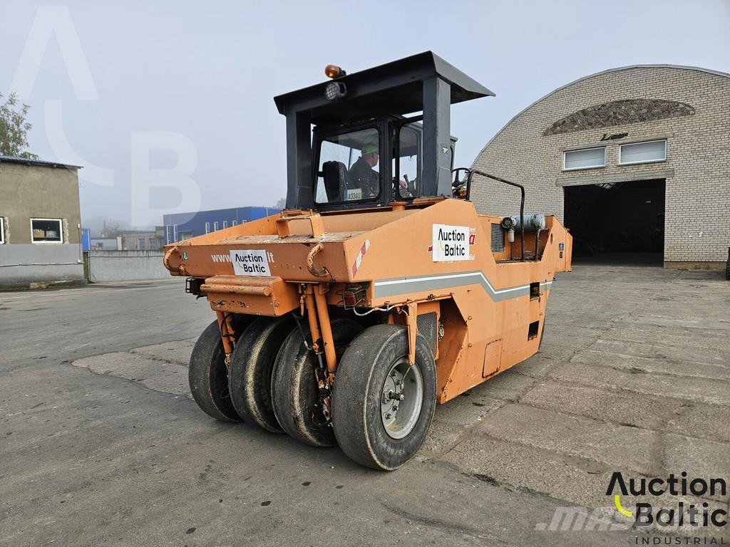 Corinsa CCN 1222 مداحل ذات إطارات هوائية