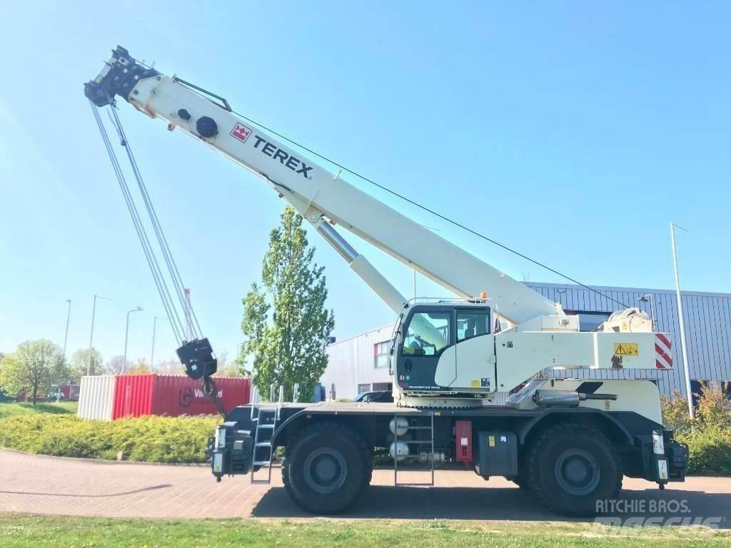 Terex 1075 رافعات الطرق الوعرة