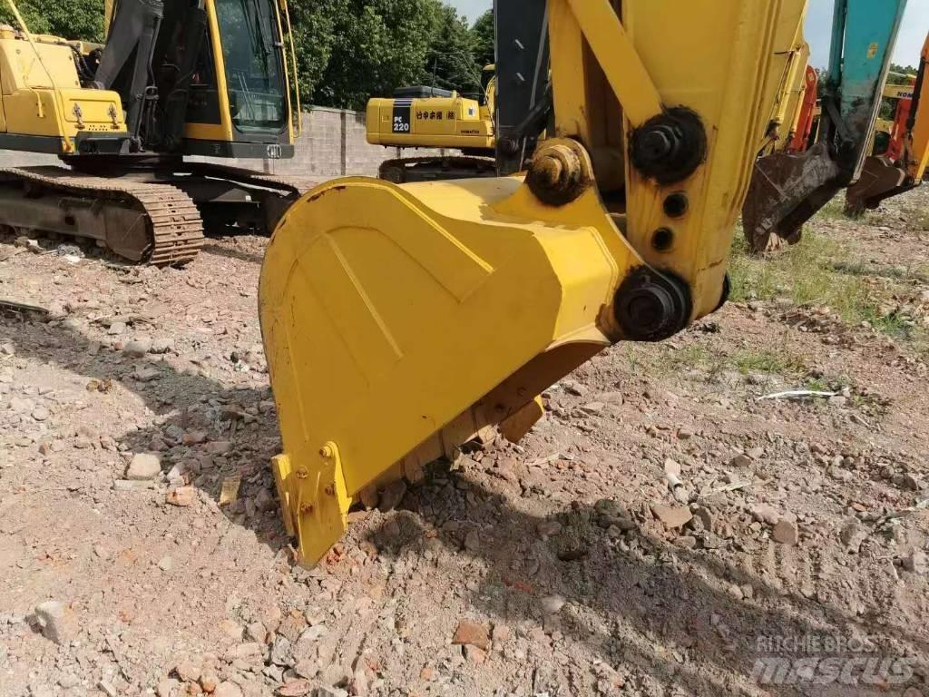 Komatsu PC 200 حفارات زحافة