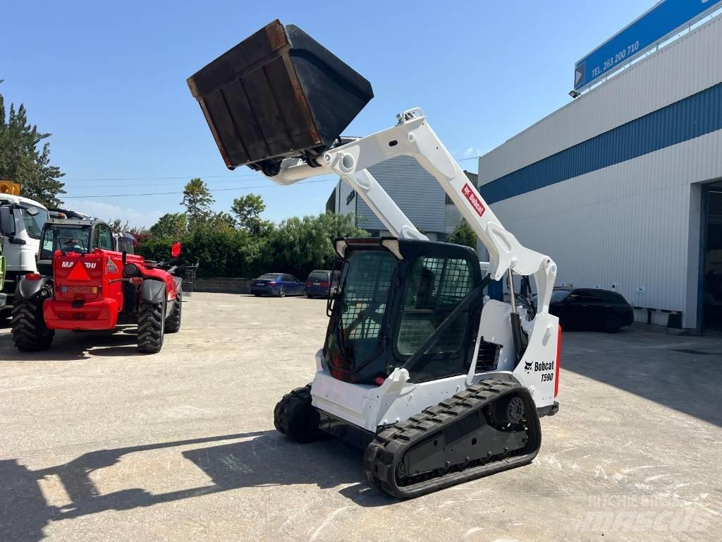 Bobcat T 590 HF لوادر انزلاقية التوجيه